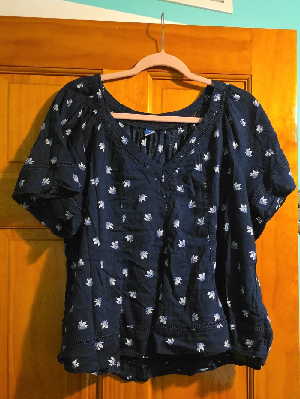 Old Navy Navy Floral Scoop-Neck Peasant Top